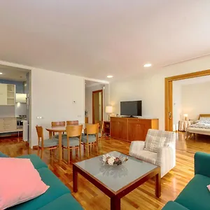  Apartment Plaza Catalunya-rda-universidad By Interhome Spain